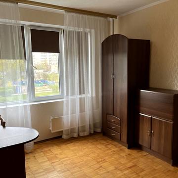 Володимира Івасюка просп. (Героїв Сталінграду), 49