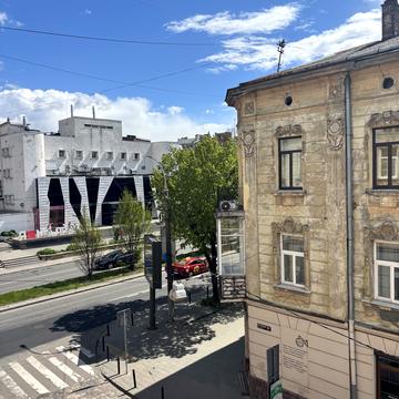 Медова вул., 7