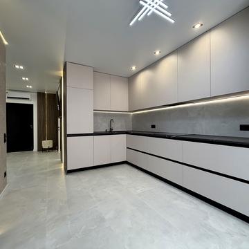 Романа Левицького вул., 4