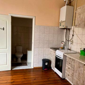 Адама Міцкевича пл., 6/7