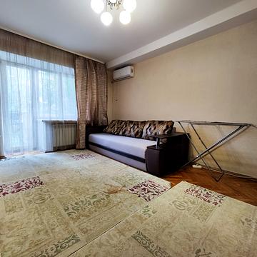Кирилівська вул. (Фрунзе), 124