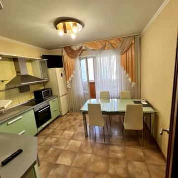 Драгоманова вул., 8-А