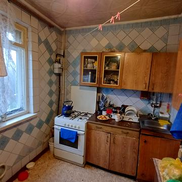 Нескорених вул., 56