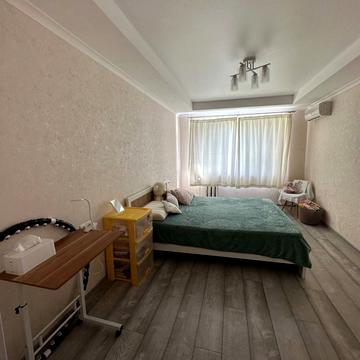 Мілютенка вул., 42-А