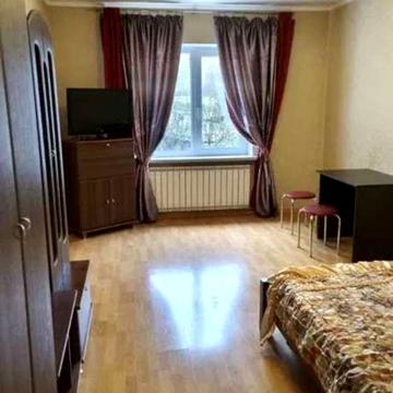 Федора Ернста вул., 6