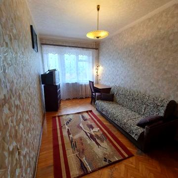 Писаржевського вул., 3