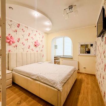 Олександра Довженка вул., 21Б