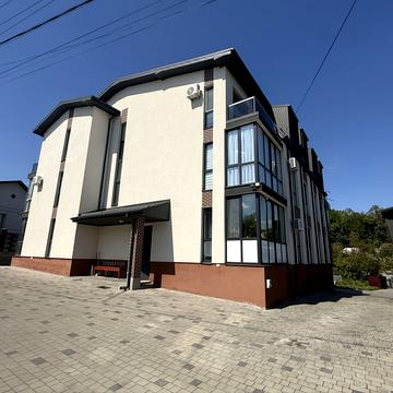 Басівкутська вул., 180