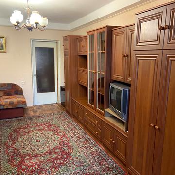 Богатирська вул., 2