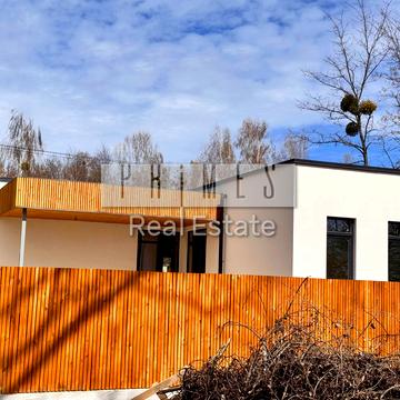 Військова вул.