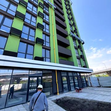 Дніпровська набережна вул., (Будинок 9)
