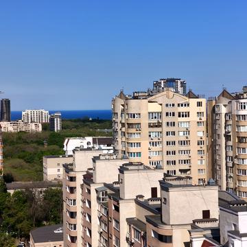 Добровольців вул. (Маршала Говорова), 8