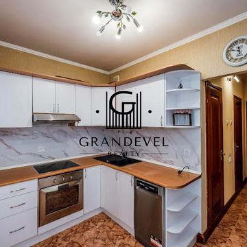Ореста Васкула вул., 44/50