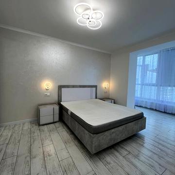 Хіміків вул., 43