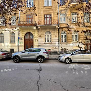 Кониського, 9а