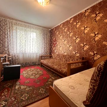 Костянтина Василенка вул. (30-річчя Перемоги), 6а