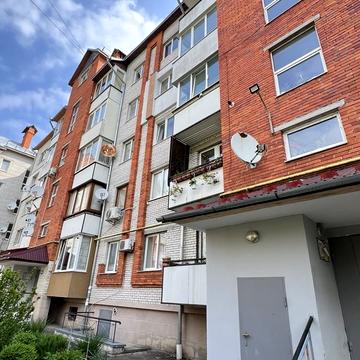 Євгена Коновальця вул., 17