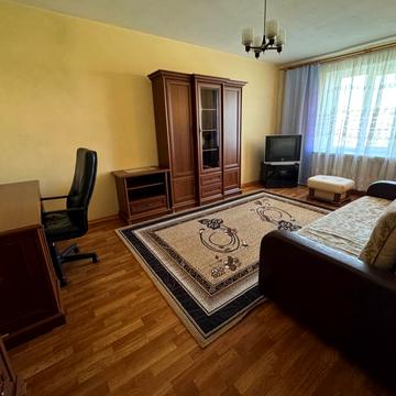 Братиславська вул., 7-А