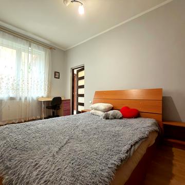 Бернарда Меретина вул., 7