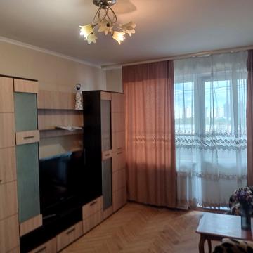 Дарницький бульв., 7