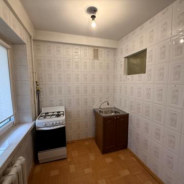 Оболонський просп., 16