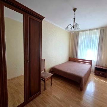 Лесі Українки бульв., 13