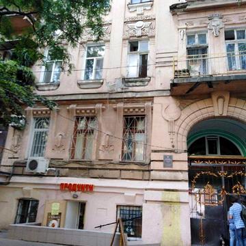 Ніжинська вул., 66