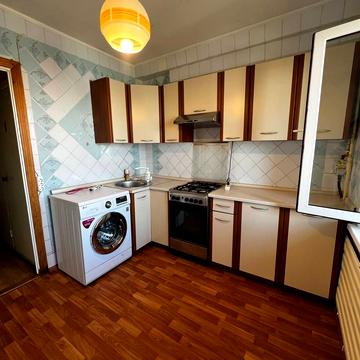 Оболонський просп., 51/30