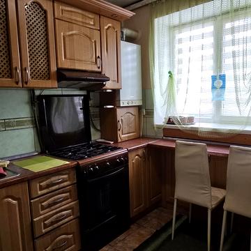 Грушевського вул., 4