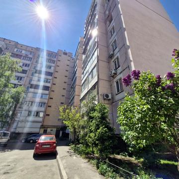 Бориса Гмирі вул., 15