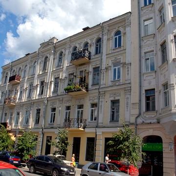 Спаська вул., 8-А