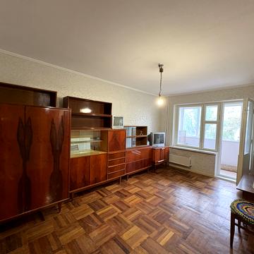 Чарівна вул., 117