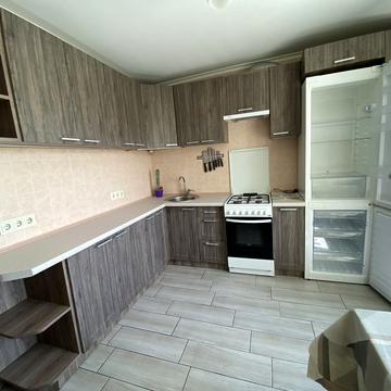 Чорновола вул., 182б