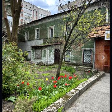 Вячеслава Чорновола вул. (Юрія Савченка), 90