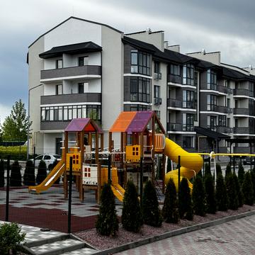 Сімейна вул., 1