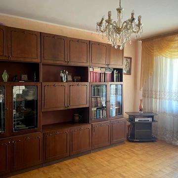 Миколи Бажана просп., 32