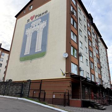 Дворецька вул., 46