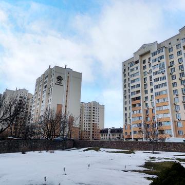 Жулянська вул., 58