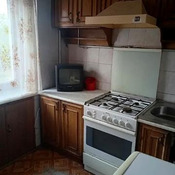 Білоцерківська вул., 2