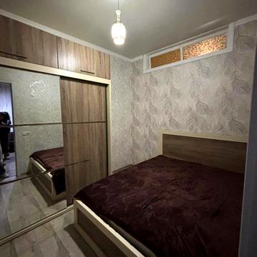 Богдана Хмельницького вул., 33