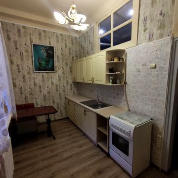 Лютеранська вул., 11-Б