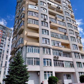 Григорія Сковороди вул., 1