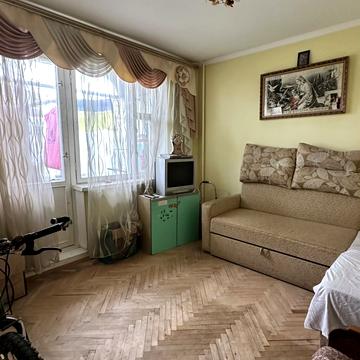 Коломийська вул., 6
