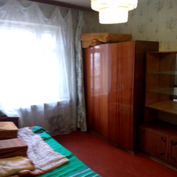 Симиренка вул., 22