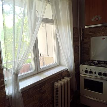 Ореста Левицького вул. (Академіка Курчатова), 3-А