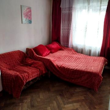 Волинська вул., 2