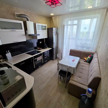 Космонавтів вул., 128-Д