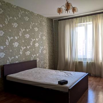 Академіка Корольова вул., 34