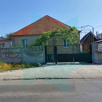 Новошкільна вул., 28