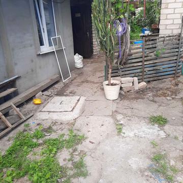 Асканії-нової, 18